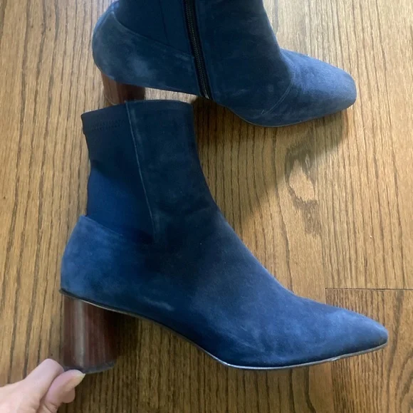Blue suede boots 8.5 - Picture 2 of 2